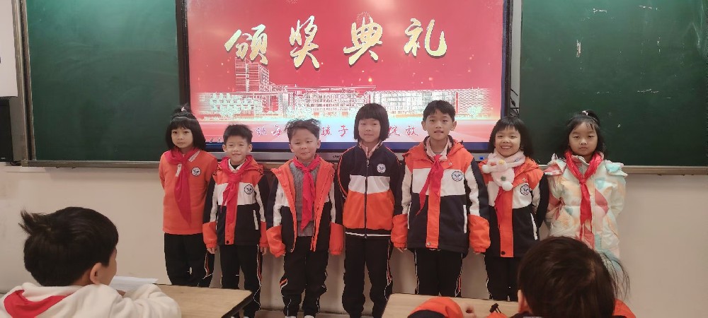 近两周生活区表现优秀的同学